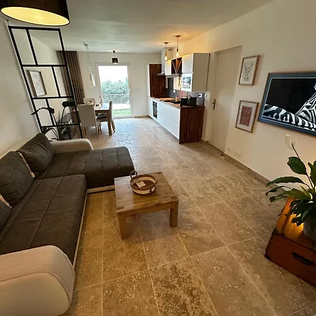 Holiday home Horizons - Grande Maison Vue Avec Piscine 15mn A Pieds De La